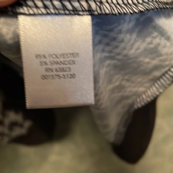 Christopher & Banks women’s top NWT - Picture 3 of 9